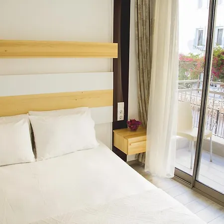Defne Otel