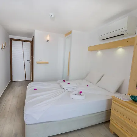 Defne Otel 3*